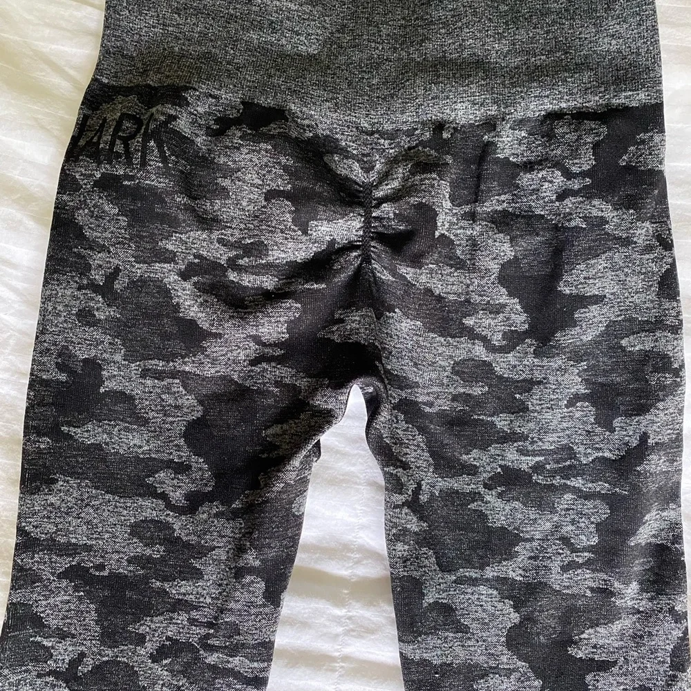 Gymshark High-Waisted Tights - Picture 6 of 6